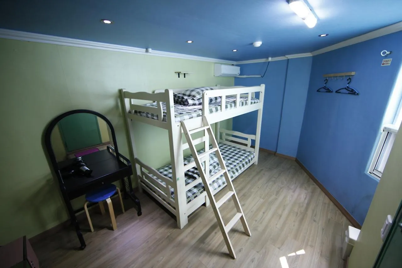 ** Гостевой дом Bluefish Guesthouse Пусан Южная Корея